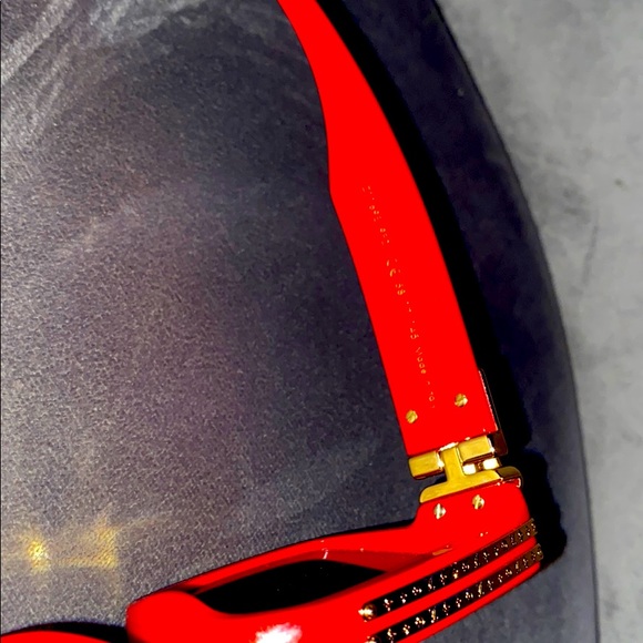 LOUIS VUITON GLASSES - Picture 2 of 3